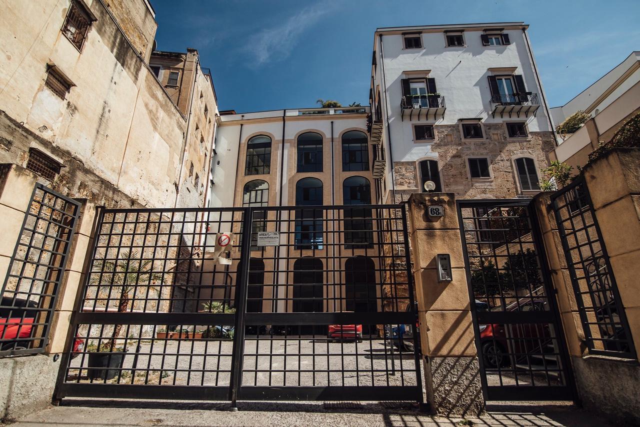Gran Cancelliere Apartment With Parking Palermo Bagian luar foto