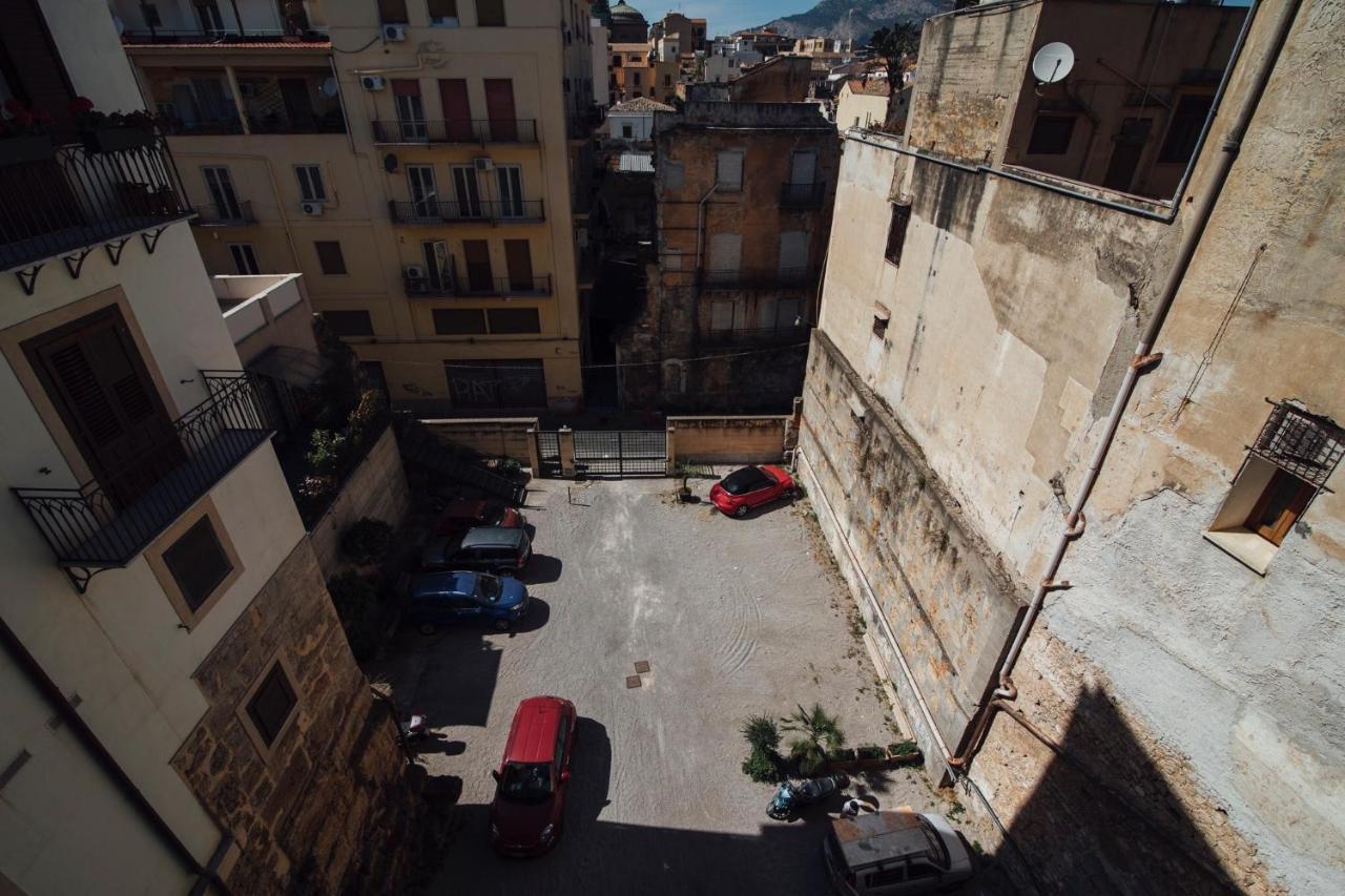 Gran Cancelliere Apartment With Parking Palermo Bagian luar foto