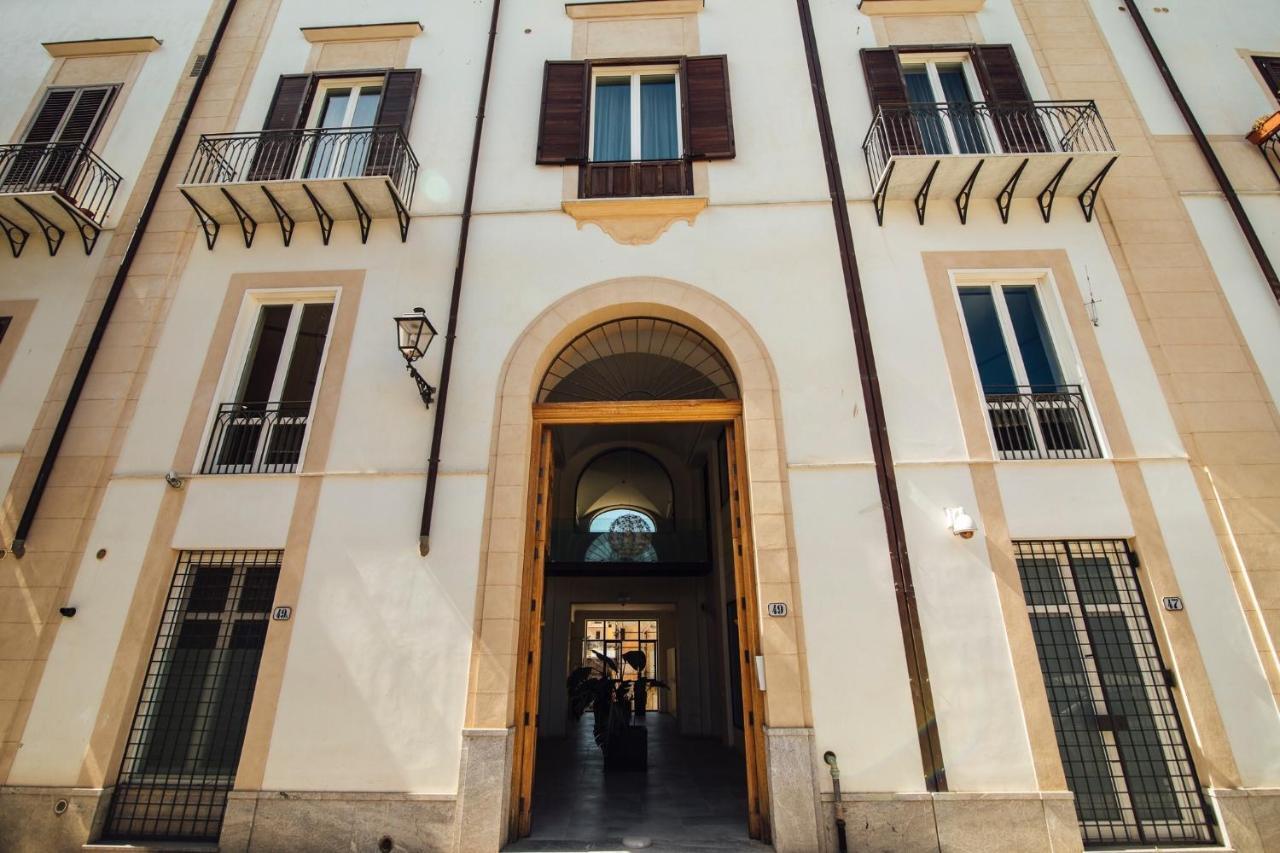 Gran Cancelliere Apartment With Parking Palermo Bagian luar foto